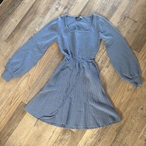 Chic Long Sleeve Gray Dress size M